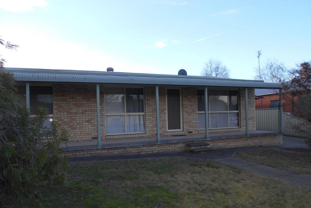 1/19 Merivale St, Tumut, NSW 2720