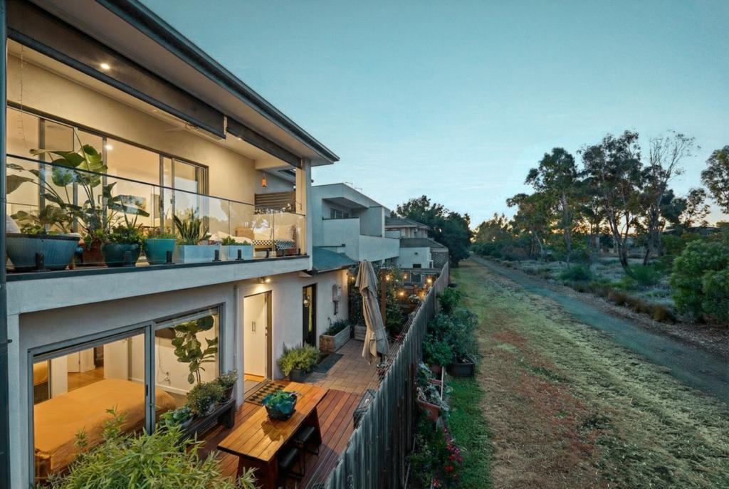 4/20 Primula Ave, Brooklyn, VIC 3012