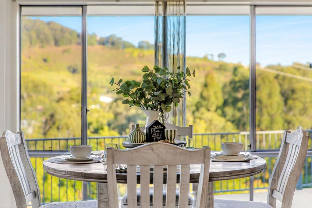 10 Tuckeroo Cl, Coffs Harbour, NSW 2450