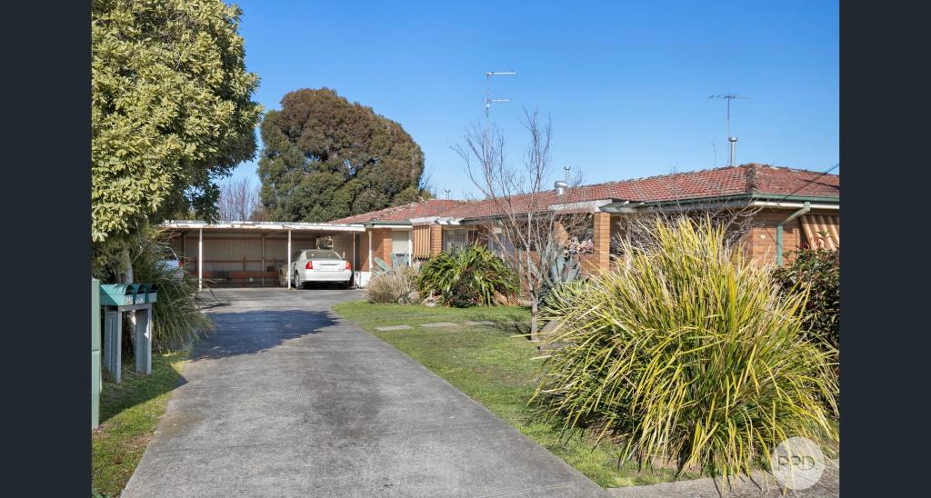 2/13 Aminya Ave, Delacombe, VIC 3356