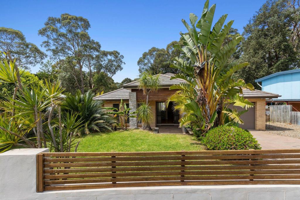 18 Woodglen Cres, Mollymook Beach, NSW 2539