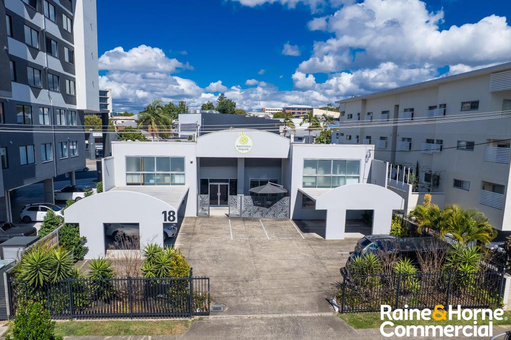 18 ETON ST, NUNDAH, QLD 4012