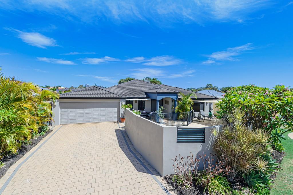 35 Montpelier Loop, Canning Vale, WA 6155