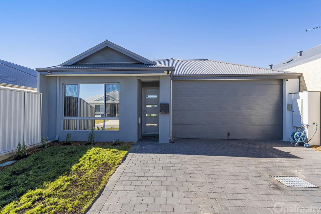 32 MIDDALYA RD, GOLDEN BAY, WA 6174