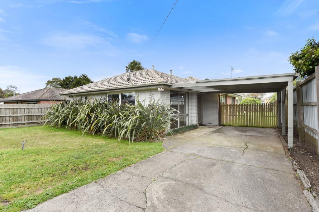 27 Lamont Cres, Cranbourne, VIC 3977