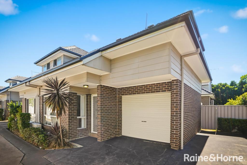 2/8 BRADDON ST, OXLEY PARK, NSW 2760