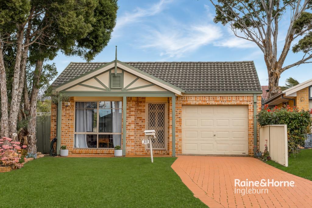 33 Hyacinth Ave, Macquarie Fields, NSW 2564