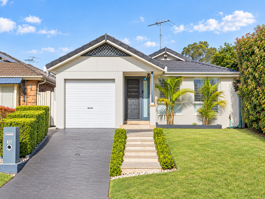 15 Claremont Ct, Wattle Grove, NSW 2173