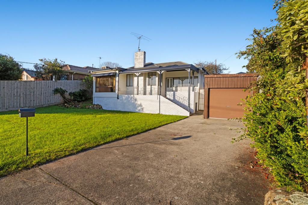 39 First Ave, Rosebud, VIC 3939