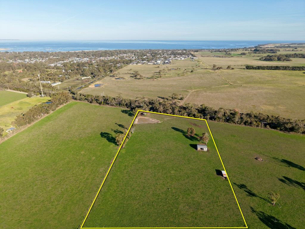 1 Bass Hwy, Inverloch, VIC 3996