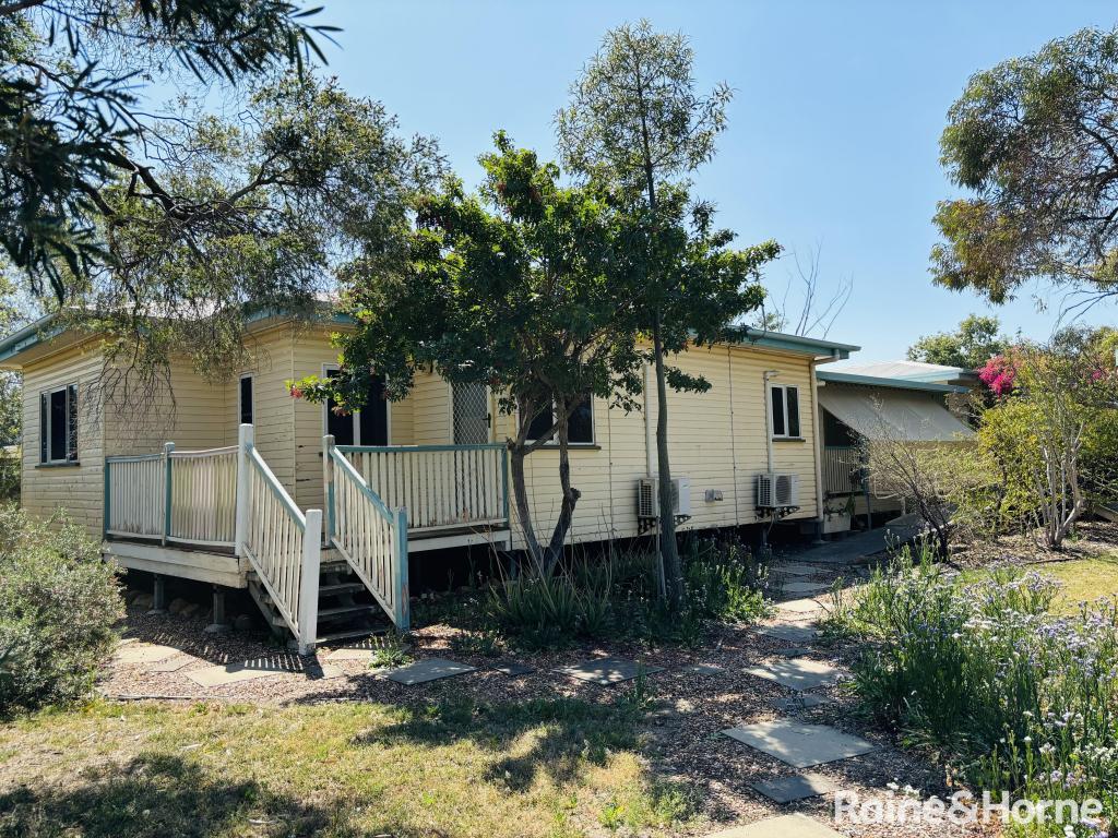 22 Lewis St, Roma, QLD 4455