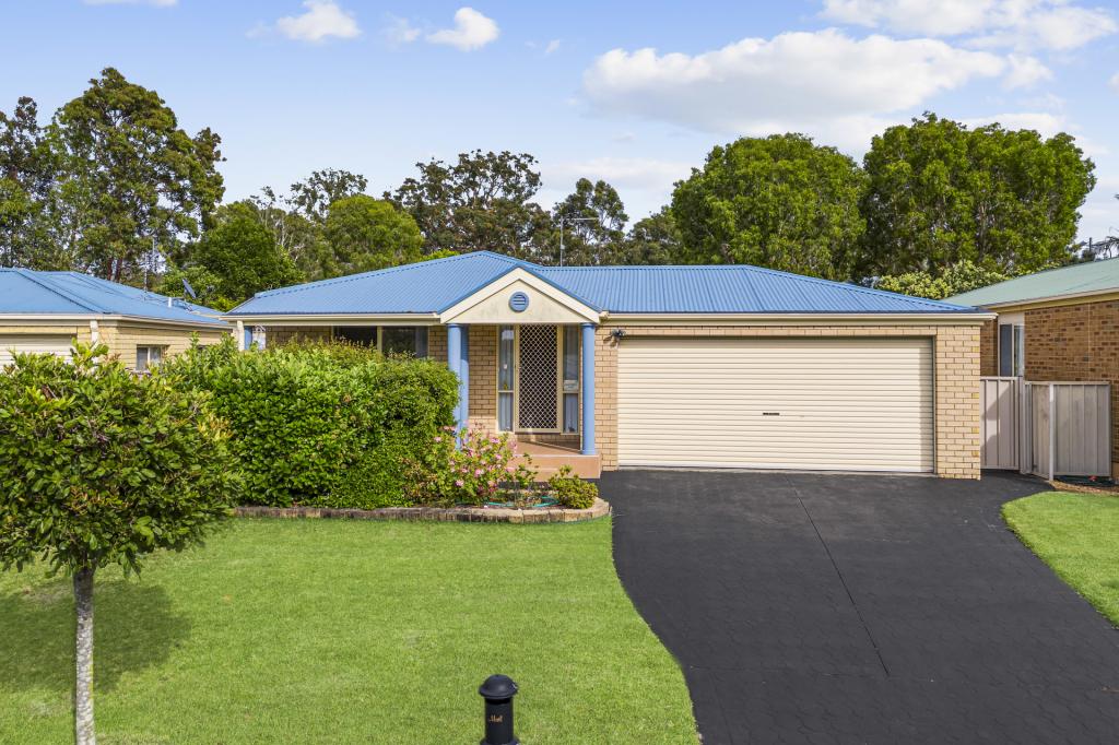 35 Woodbridge Cres, Lake Munmorah, NSW 2259