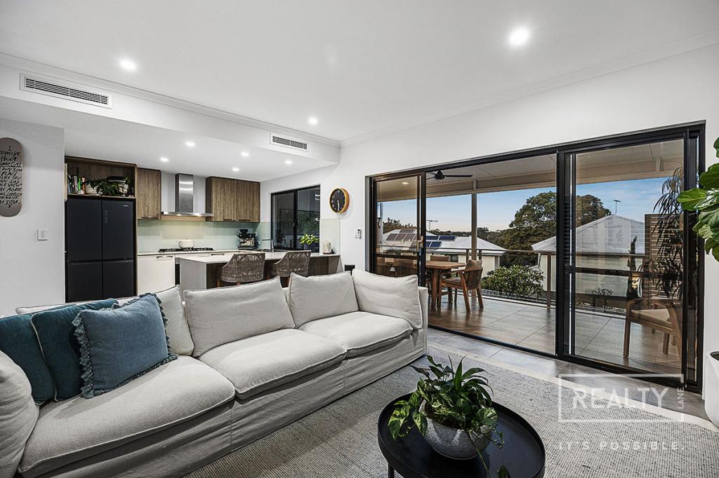 6d Hall St, Karrinyup, WA 6018