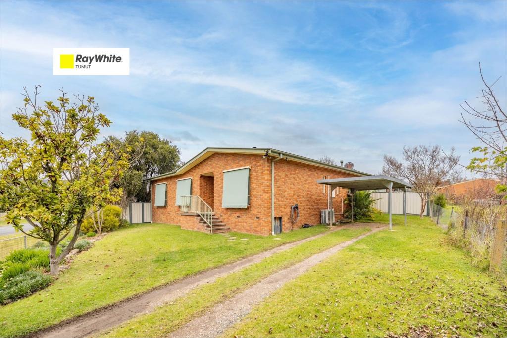 4 Travers St, Adelong, NSW 2729