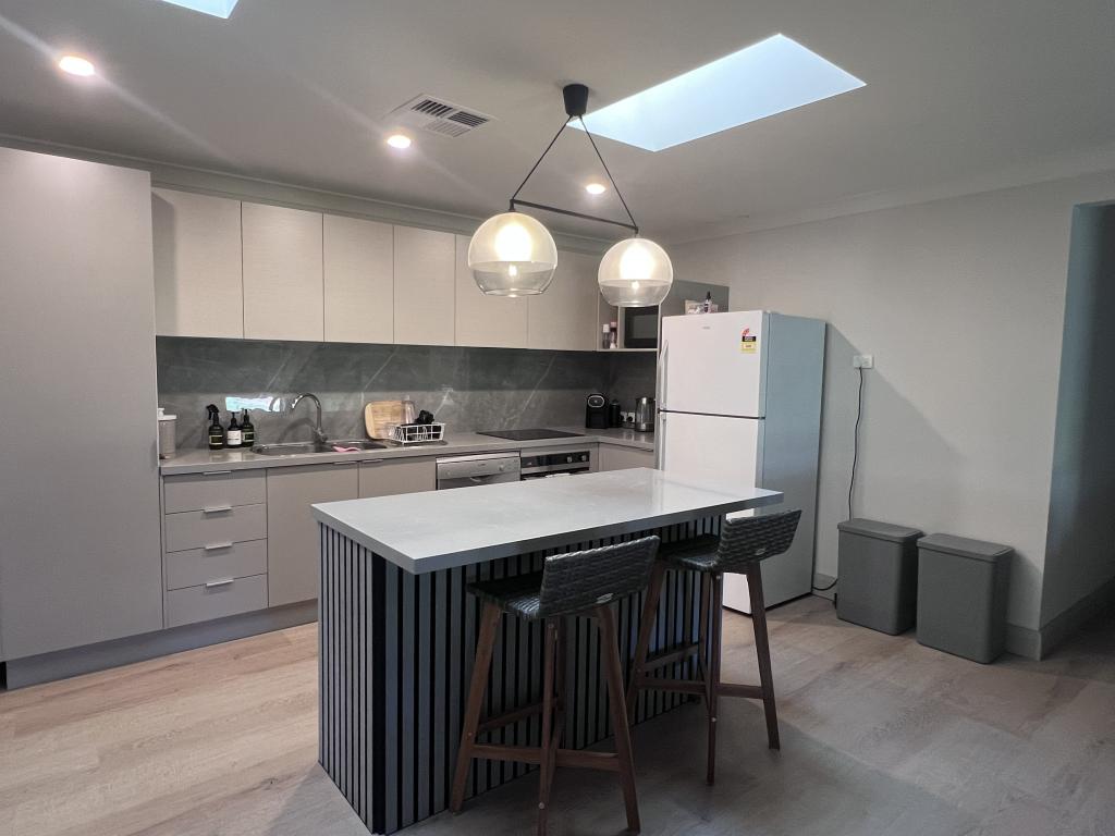 4 Burrows Cl, Goulburn, NSW 2580