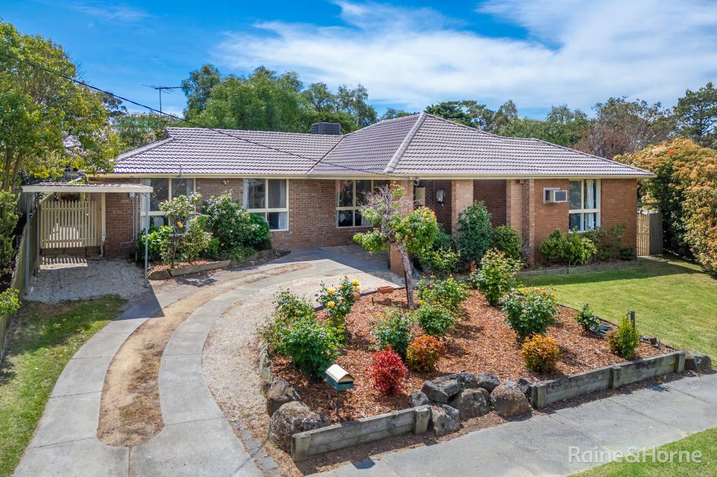 11 Hughes Ct, Sunbury, VIC 3429