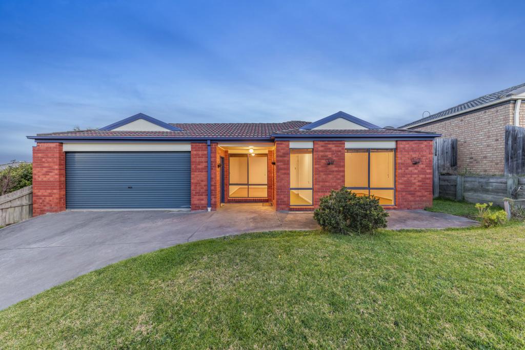 4 Natanya Dr, Pakenham, VIC 3810