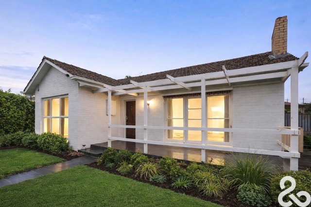 90 Thompsons Rd, Bulleen, VIC 3105