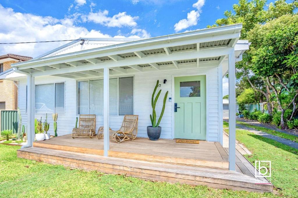 27 Second Ave, Toukley, NSW 2263