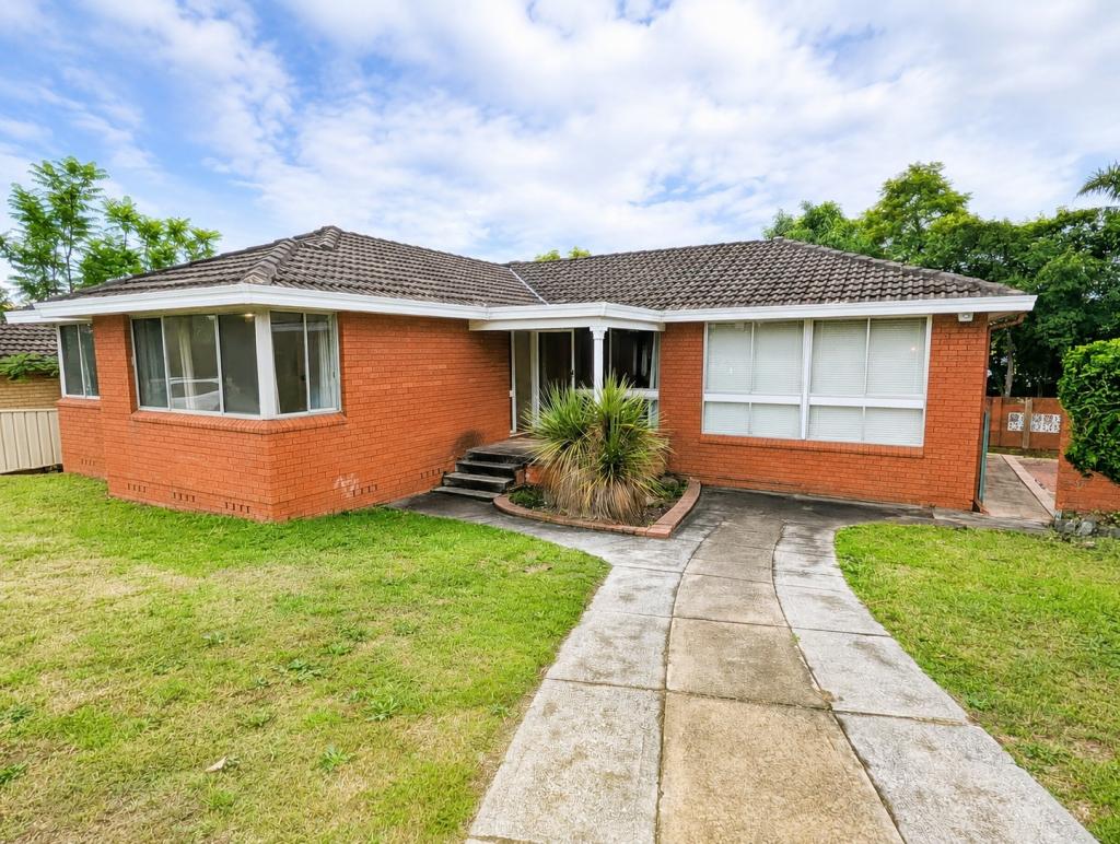 14 Akuna Ave, Bradbury, NSW 2560