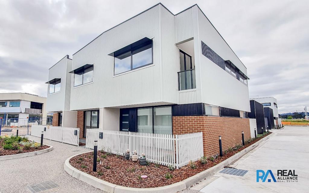 4 Calico Walk, Officer, VIC 3809