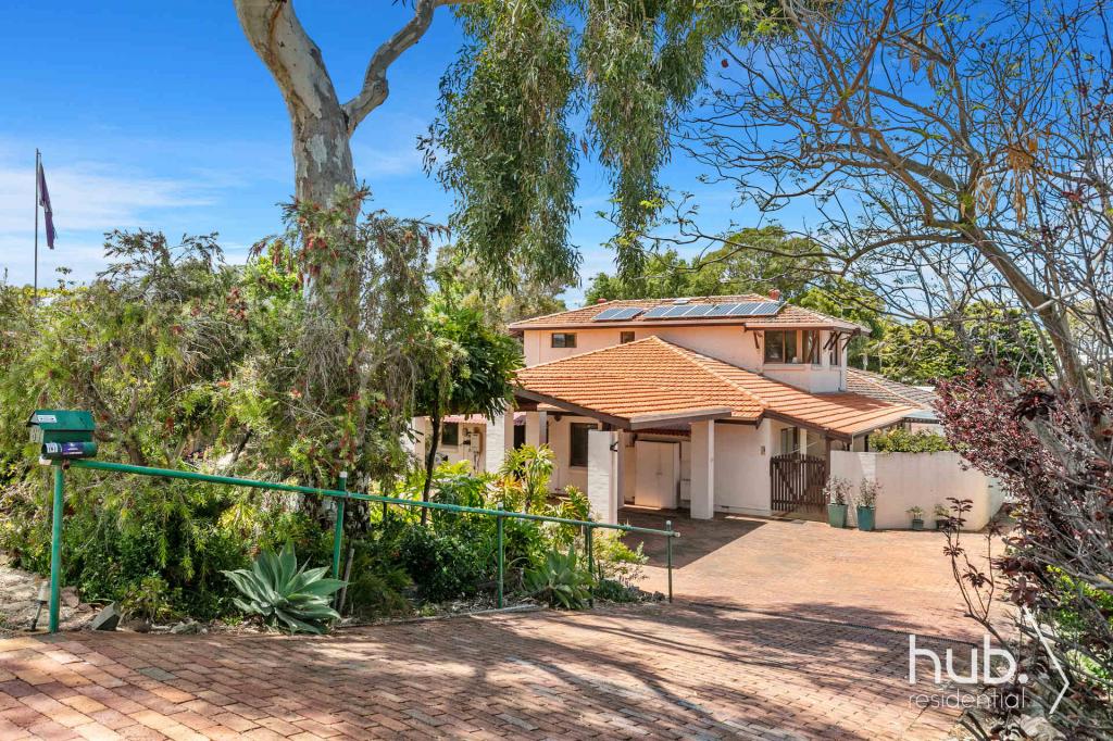 67 DEVON RD, SWANBOURNE, WA 6010