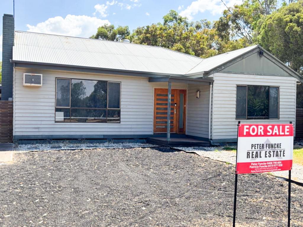 18 Bennett Rd, Horsham, VIC 3400