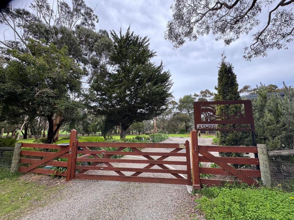 9 Fuller East Rd, Victor Harbor, SA 5211