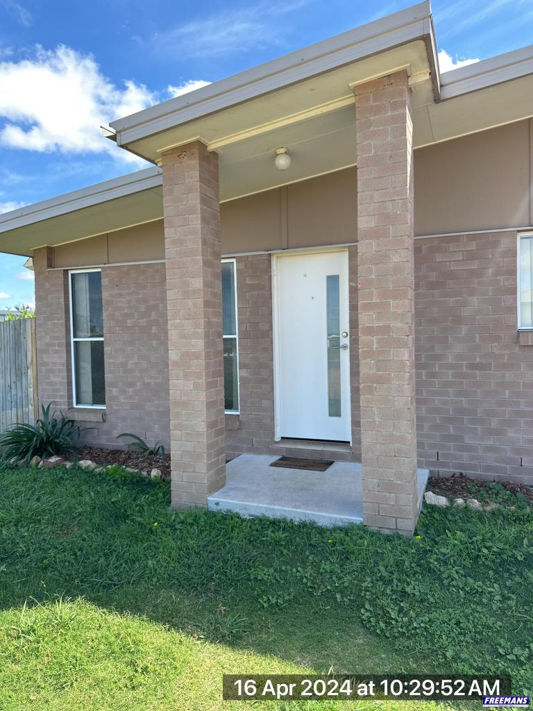 1/7 Crown Ct, Kingaroy, QLD 4610