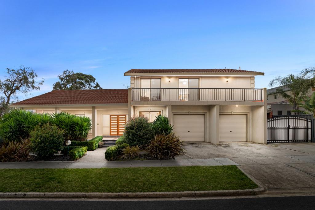 60 RUTHERGLEN WAY, TAYLORS LAKES, VIC 3038