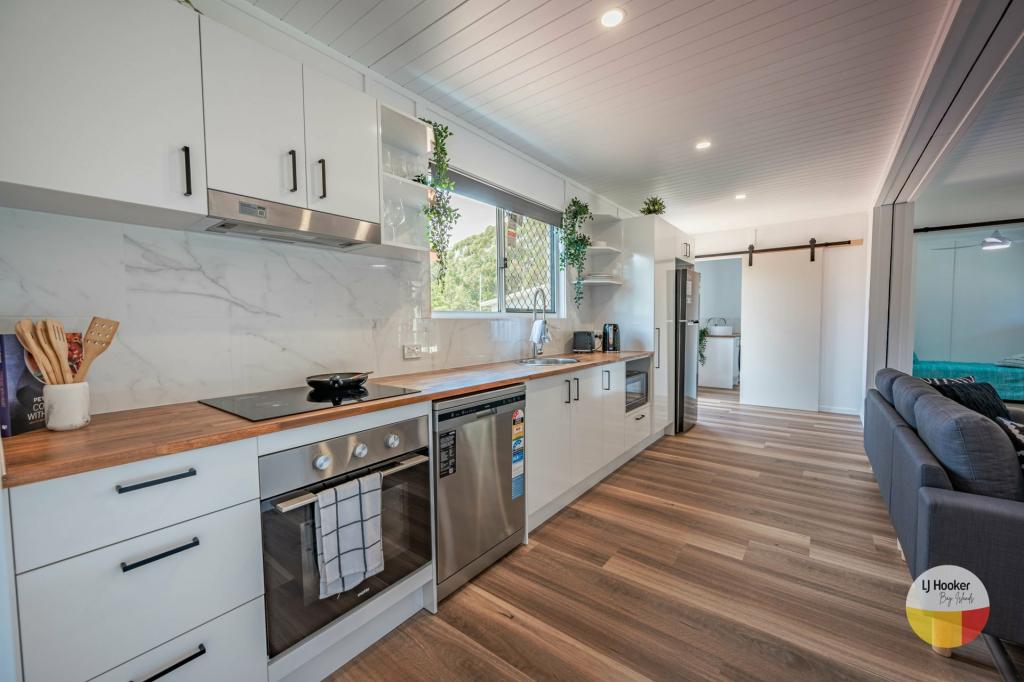 38 Hume St, Russell Island, QLD 4184