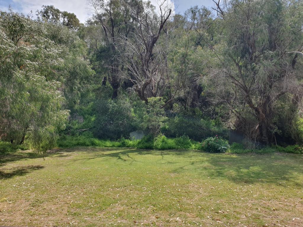 25 Myalup Beach Rd, Myalup, WA 6220