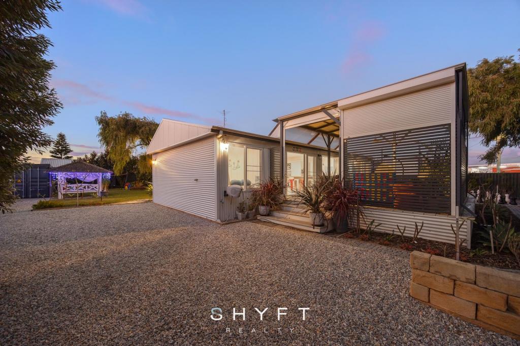 19 Walker Ave, Lancelin, WA 6044