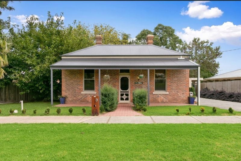 3 Powerscourt St, Maffra, VIC 3860