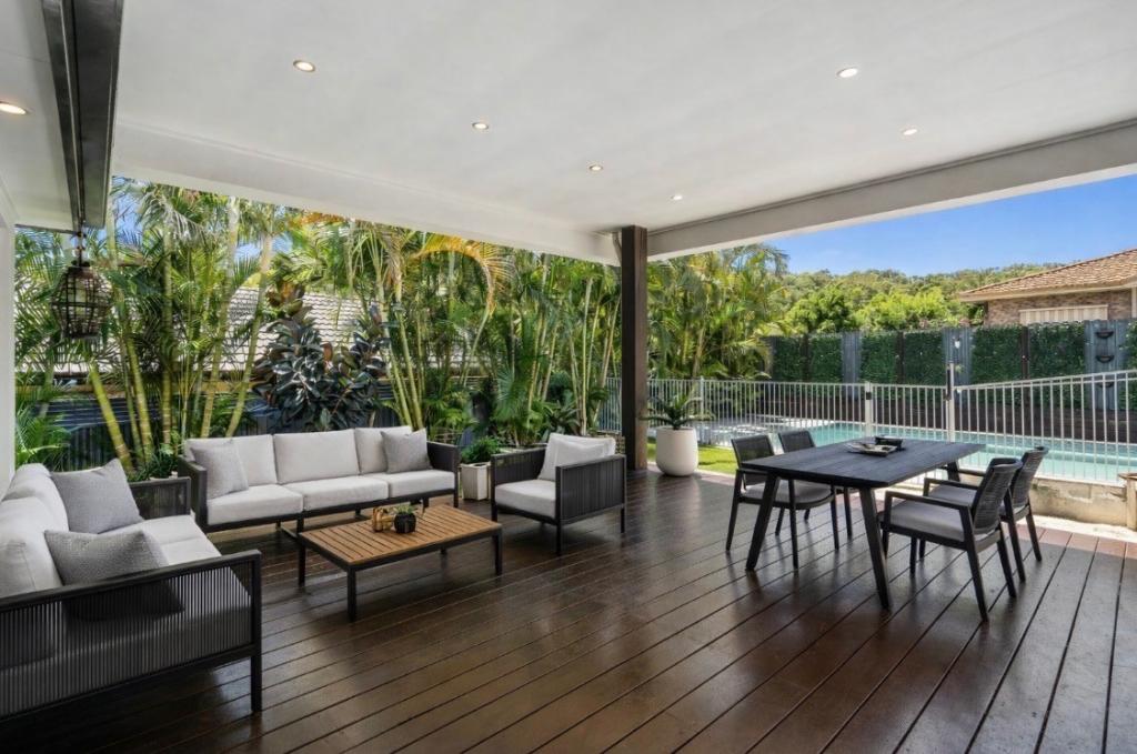 6 Leopard Ave, Elanora, QLD 4221