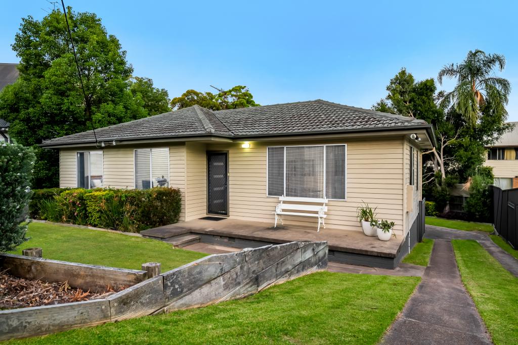 18 KANANOOK CRES, BELMONT NORTH, NSW 2280