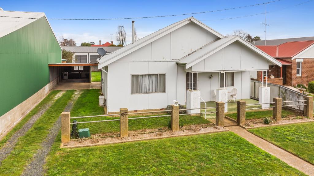 17 Findhorn St, Crookwell, NSW 2583