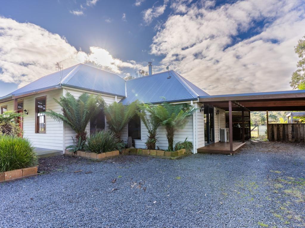 137 Binalong Bay Rd, St Helens, TAS 7216