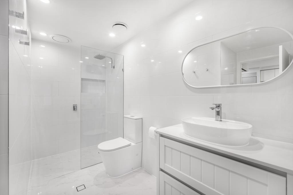 702/430 Marine Pde, Biggera Waters, QLD 4216