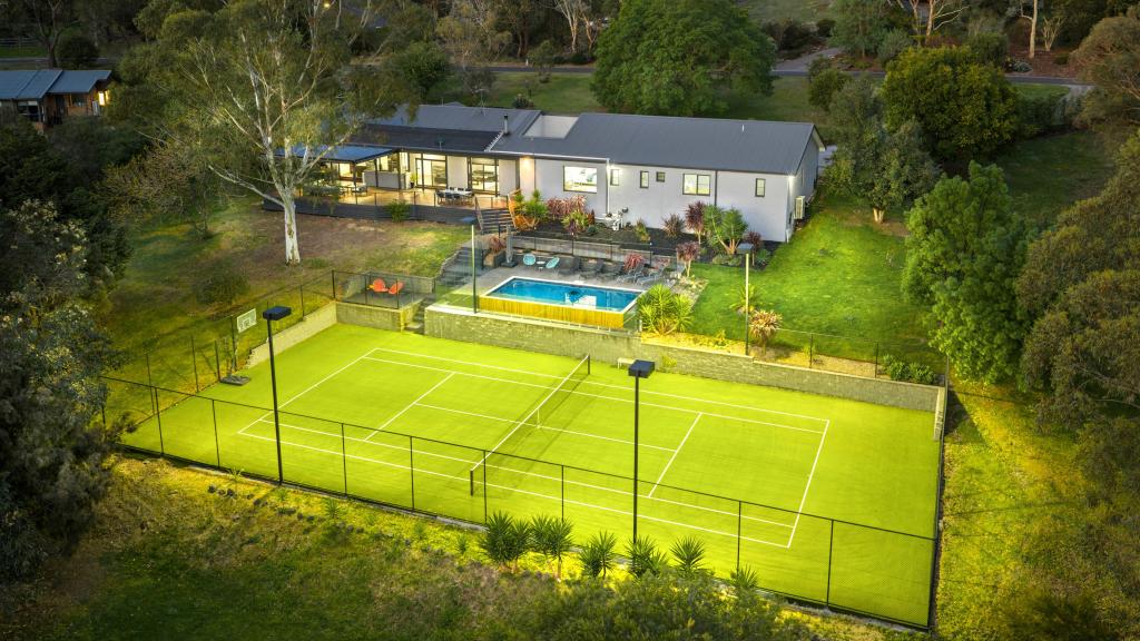 16 Woodhill Cl, Research, VIC 3095