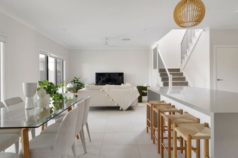 12 Dewberry Pl, Bridgeman Downs, QLD 4035