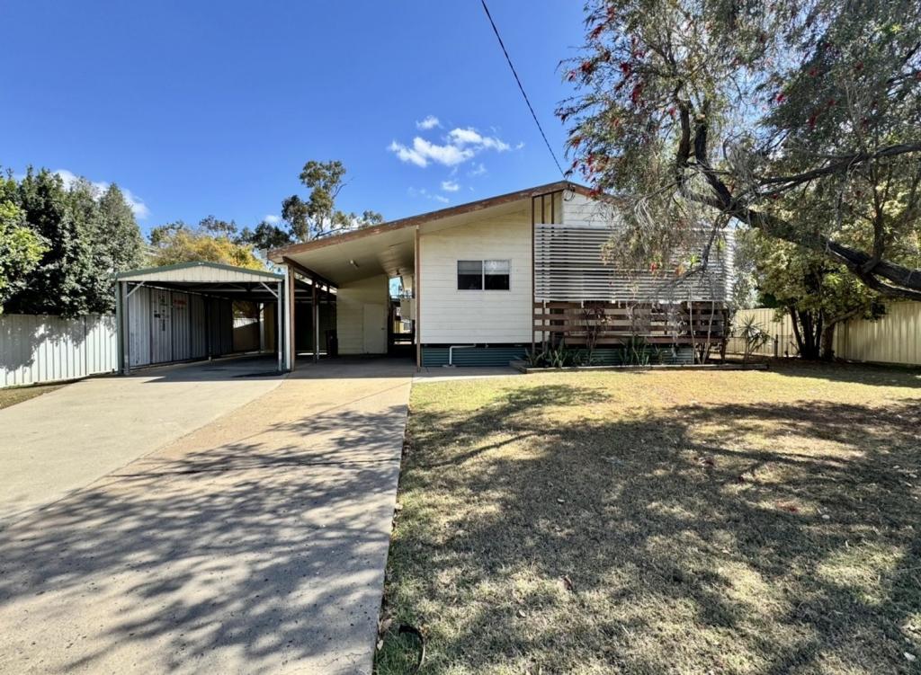 15 JACKSON AVE, MORANBAH, QLD 4744