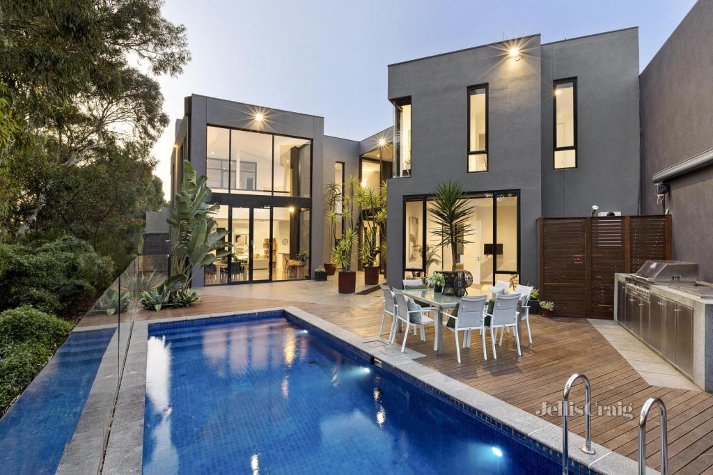 7 ZOE CCT, NORTHCOTE, VIC 3070