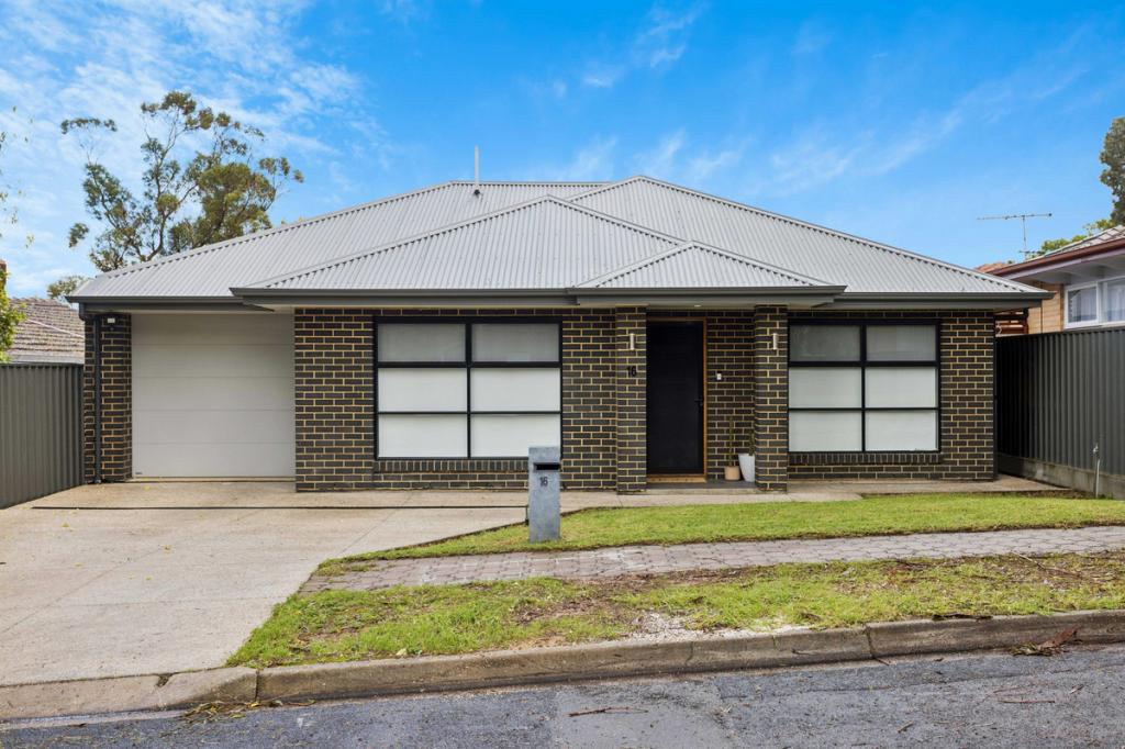 16 Jeff St, Para Vista, SA 5093