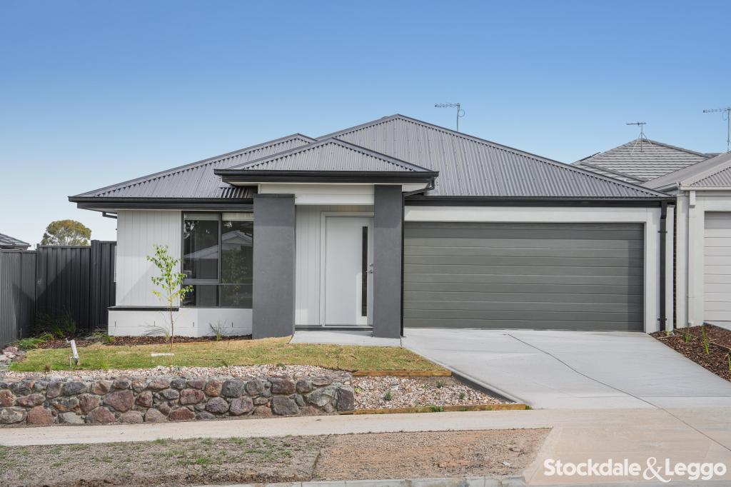 65 Bourn Cct, Sunbury, VIC 3429