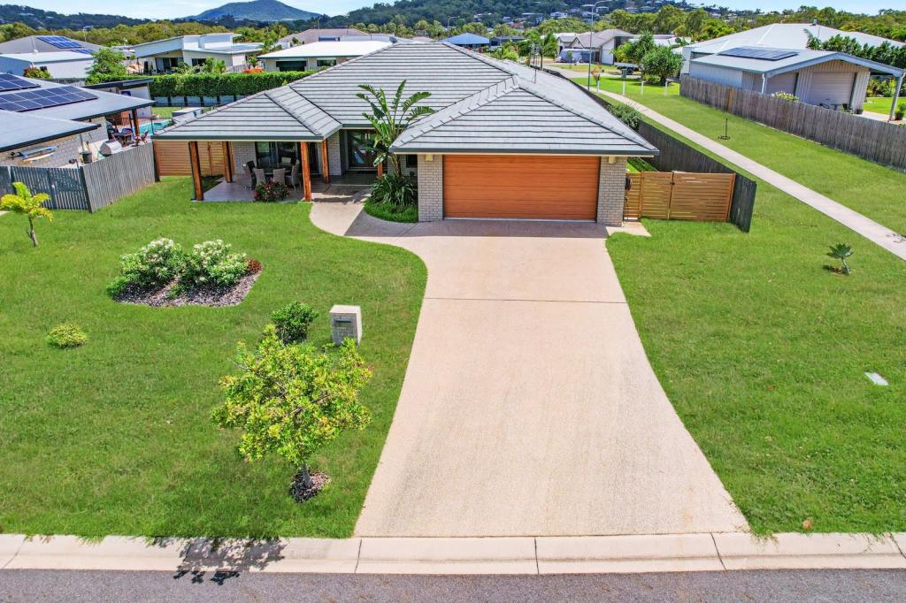 17 HAVENWOOD DR, TAROOMBALL, QLD 4703