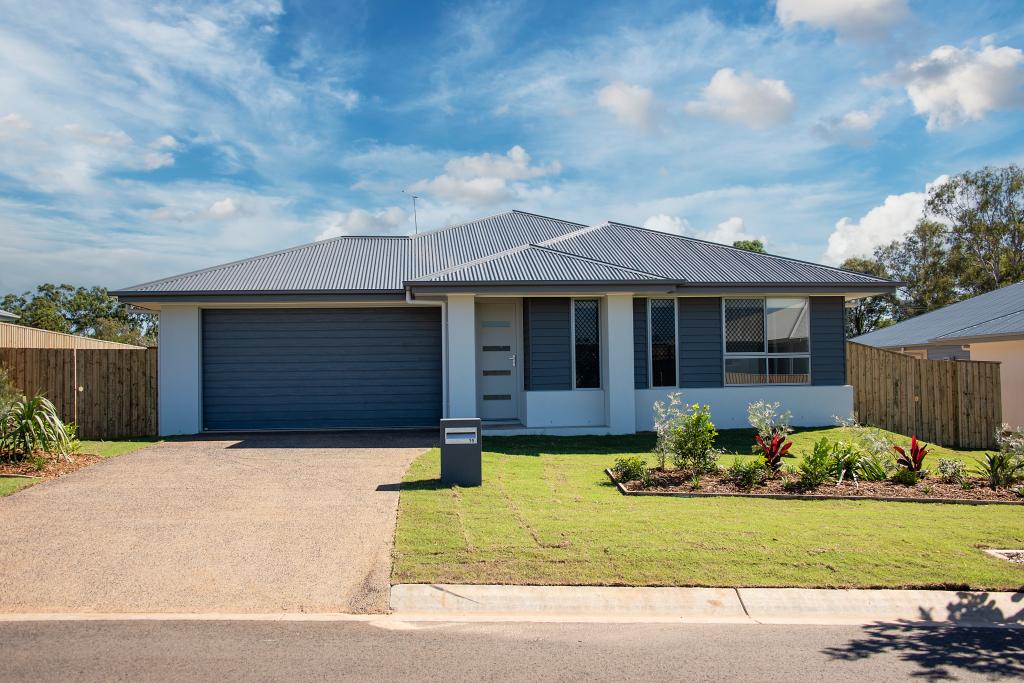 15 Wren Pl, Branyan, QLD 4670