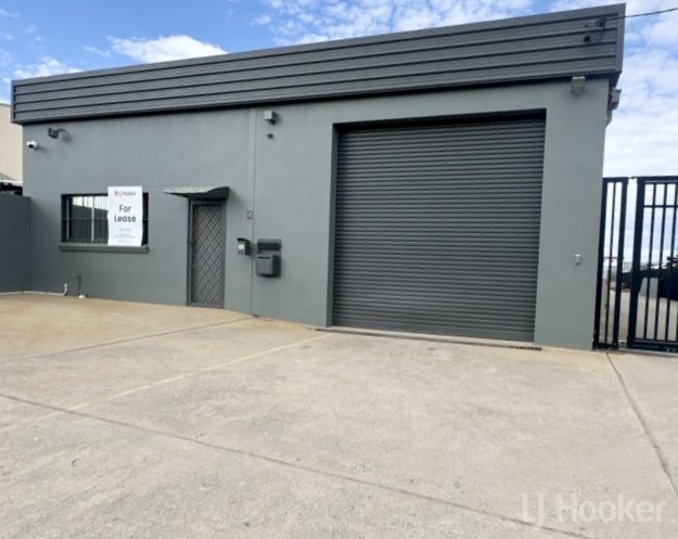 12 Aurora Ave, Queanbeyan East, NSW 2620
