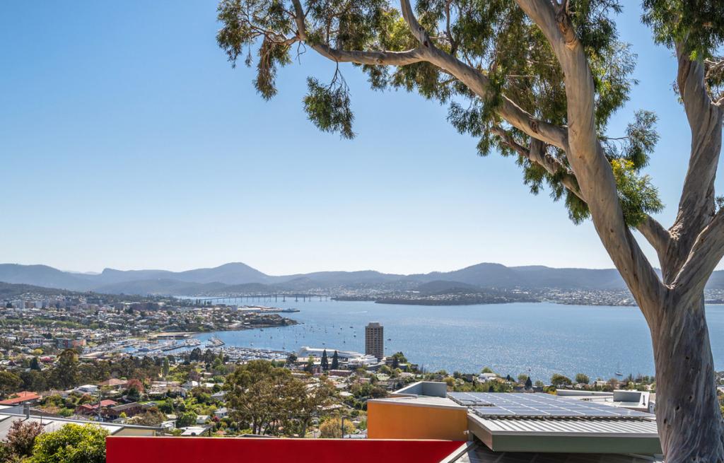 14 BIRNGANA AVE, SANDY BAY, TAS 7005