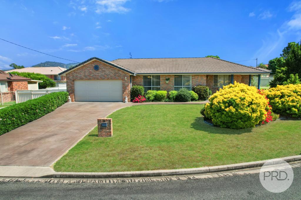 2 Banksia Cl, Kootingal, NSW 2352